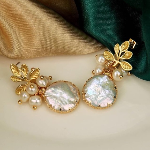 18k Gold Baroque Pearl Earrings & Bracelet Set - Picture 2 of 8